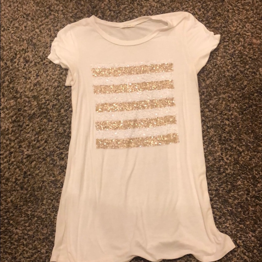 Women’s sequins tee